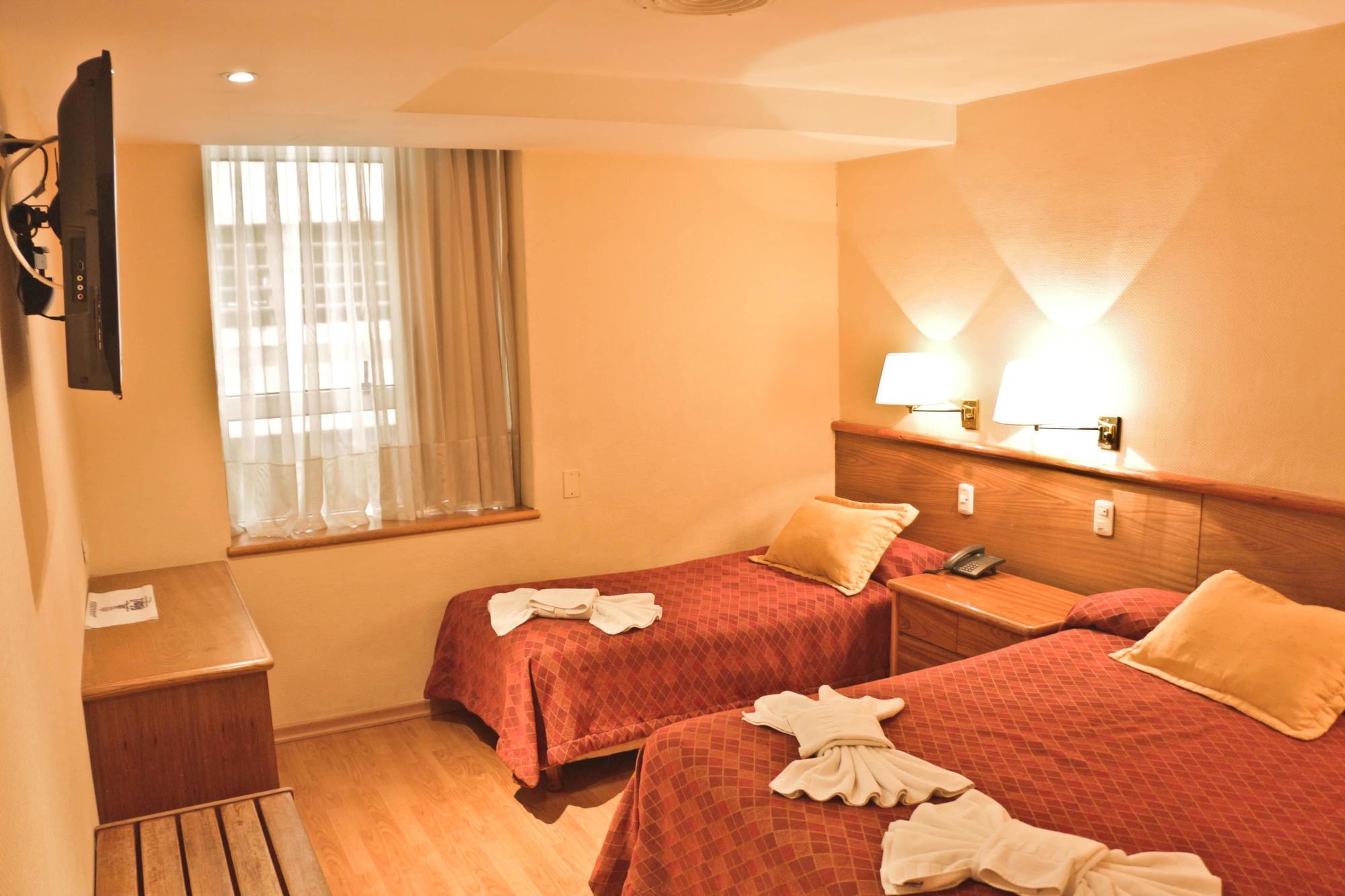 Felipe Ii Hotel